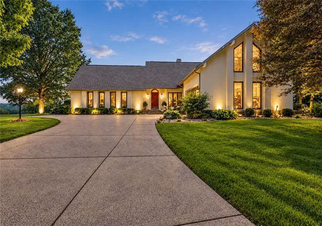 Photo 1 of Single family home for sale at 606 Fairwinds Ct, Hempfield Twp, PA 15601 | MLS# 1773704 | Listing updated on 2026-09-14