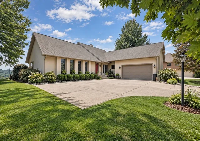 Photo 4 of Single family home for sale at 606 Fairwinds Ct, Hempfield Twp, PA 15601 | MLS# 1773704 | Listing updated on 2026-09-14