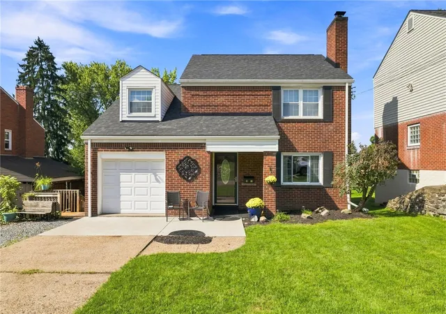 Single family home for sale at 1009 Grandview Ave, Ross Twp, PA 15237 | MLS# 1773809