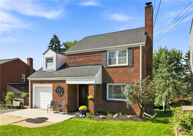 Photo 2 of Single family home for sale at 1009 Grandview Ave, Ross Twp, PA 15237 | MLS# 1773809 | Listing updated on 2026-09-13