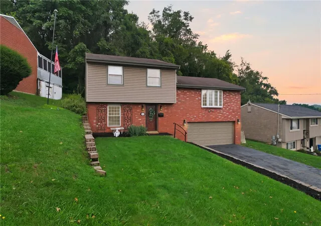 Photo 2 of Single family home for sale at 72 Woody Crst Dr, Whitehall, PA 15234 | MLS# 1773963 | Listing updated on 2026-09-13