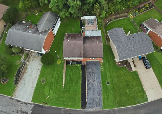 Photo 3 of Single family home for sale at 72 Woody Crst Dr, Whitehall, PA 15234 | MLS# 1773963 | Listing updated on 2026-09-13