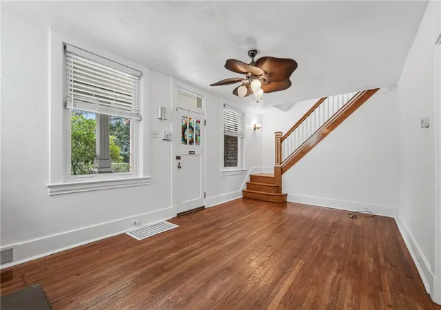 Photo 4 of Single family home for sale at 33 Defoe St, Observatory Hill, PA 15214 | MLS# 1770769 | Listing updated on 2026-09-11