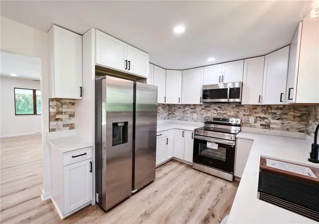 Photo 3 of Single family home for sale at 350 Country Clb Rd, South Strabane, PA 15301 | MLS# 1774018 | Listing updated on 2026-10-14