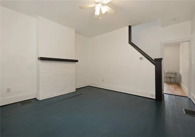 Photo 3 of Single family home for sale at 545 Frayne St, Greenfield, PA 15207 | MLS# 1774067 | Listing updated on 2026-09-13
