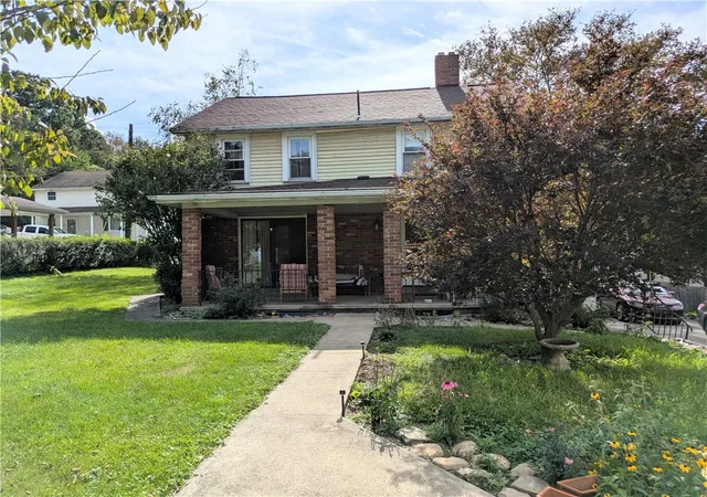 Photo 3 of Single family home for sale at 62 Cloverdale, Hempfield Twp, PA 15619 | MLS# 1774064 | Listing updated on 2026-09-12