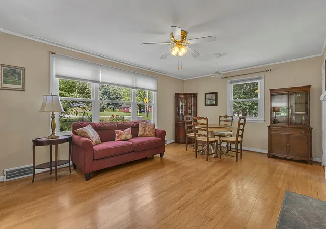 Photo 4 of Single family home for sale at 126 Ctr Grange Rd, Center Twp, PA 15001 | MLS# 1773325 | Listing updated on 2026-09-29