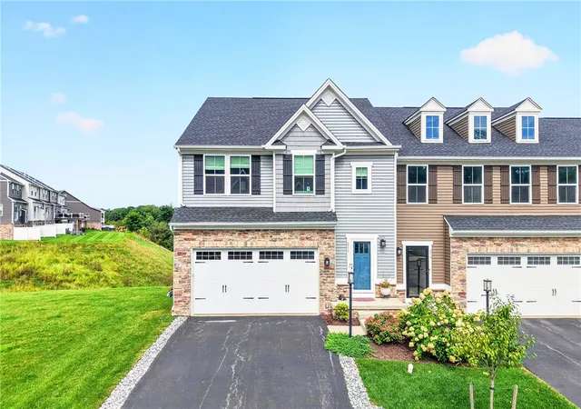 Photo 1 of Townhouse for sale at 211 Dana Dr, Ohio Twp, PA 15143 | MLS# 1773999 | Listing updated on 2026-09-14