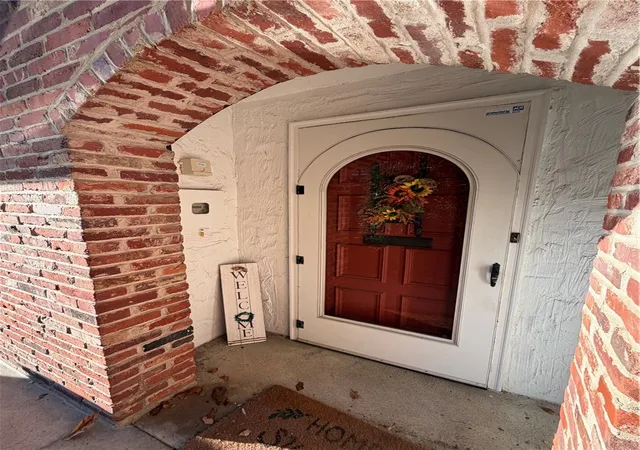 Photo 4 of Townhouse for sale at 608 Maplewood Ct, Ross Twp, PA 15237 | MLS# 1774073 | Listing updated on 2026-10-19