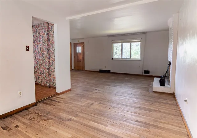 Photo 3 of Single family home for sale at 135 Spring Grv Rd, Penn Hills, PA 15235 | MLS# 1773945 | Listing updated on 2026-09-12
