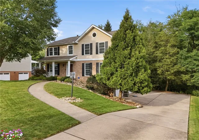 Photo 3 of Sale Pending at 17 Colony Oaks Dr, Shaler, PA 15209 | MLS# 1773913 | Listing updated on 2026-09-15