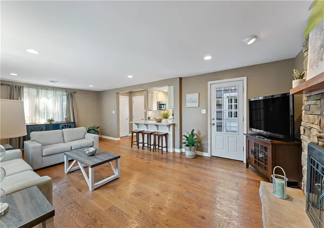 Photo 4 of Manufactured home for sale at 2511 Fife Dr, Upper St Clair, PA 15241 | MLS# 1773692 | Listing updated on 2026-09-15