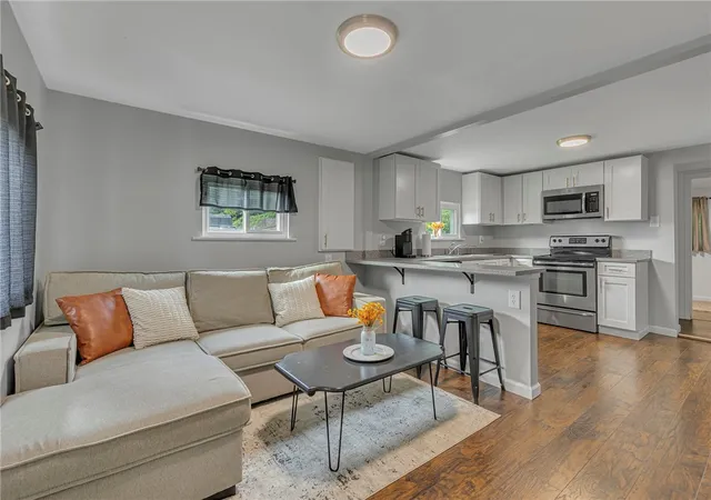 Photo 2 of Single family home for sale at 1301 19th Avenue, Patterson Twp, PA 15010 | MLS# 1773492 | Listing updated on 2026-09-11