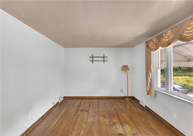 Photo 2 of Single family home for sale at 2831 Sageman Ave, Brookline, PA 15226 | MLS# 1774083 | Listing updated on 2026-09-13