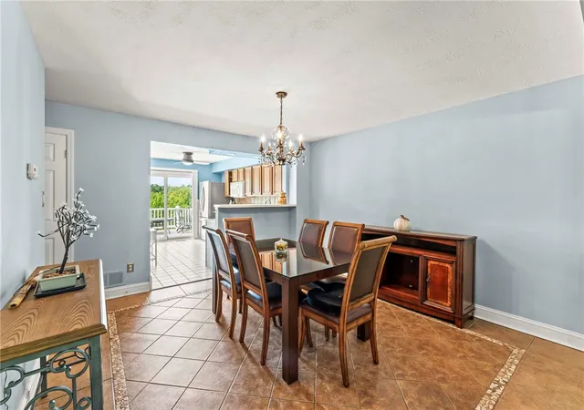 Photo 4 of Single family home for sale at 1272 Meadowbrook Dr, North Strabane, PA 15317 | MLS# 1774002 | Listing updated on 2026-09-11