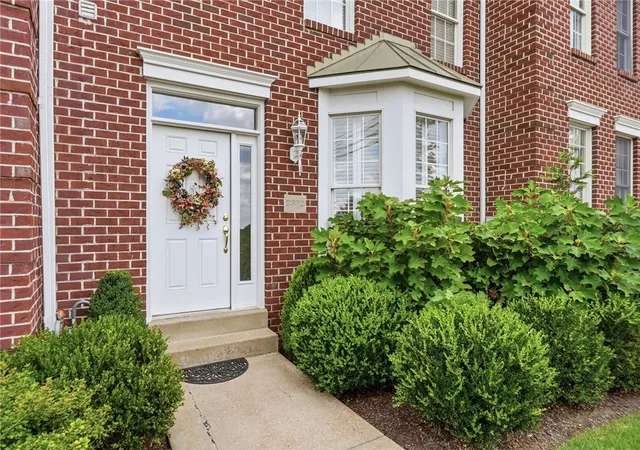 Photo 2 of Townhouse for sale at 2372 Hilltop Rd, Collier Twp, PA 15142 | MLS# 1773984 | Listing updated on 2026-09-19
