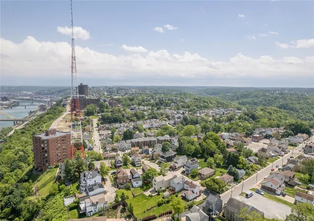Photo 36 of Single family home for sale at 1734 Rutledge St, Mt Washington, PA 15211 | MLS# 1774119 | Listing updated on 2026-09-11