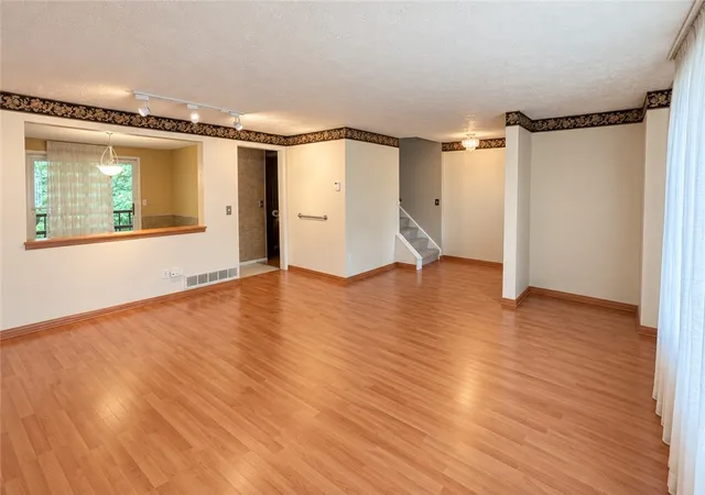 Photo 3 of Townhouse for sale at 4431 Laurel Oak Dr, Hampton, PA 15101 | MLS# 1773860 | Listing updated on 2026-09-11