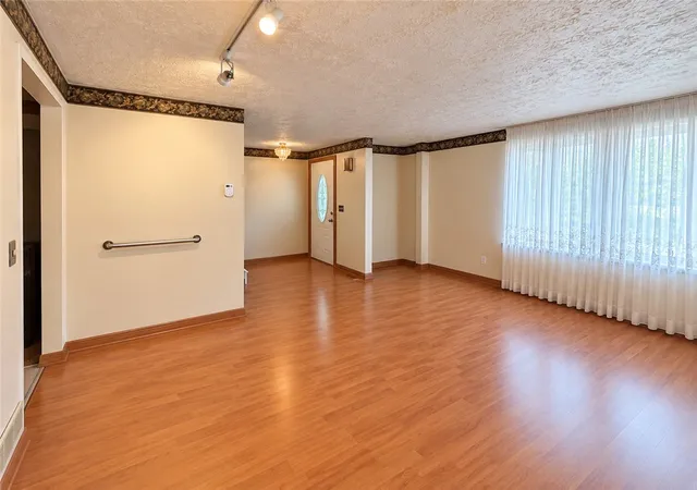 Photo 4 of Townhouse for sale at 4431 Laurel Oak Dr, Hampton, PA 15101 | MLS# 1773860 | Listing updated on 2026-09-11
