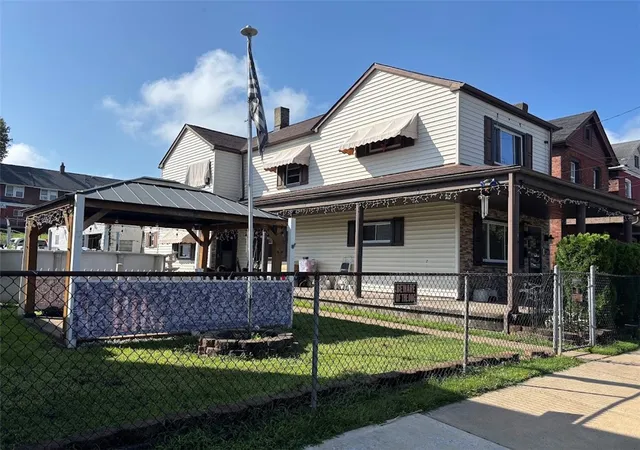Photo 3 of Single family home for sale at 230 E 19th Avenue, Homestead, PA 15120 | MLS# 1774055 | Listing updated on 2026-09-11