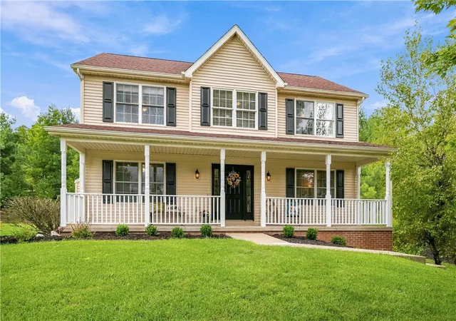 Single family home for sale at 1042 S Lake Dr, Pine Twp, PA 15044 | MLS# 1774007