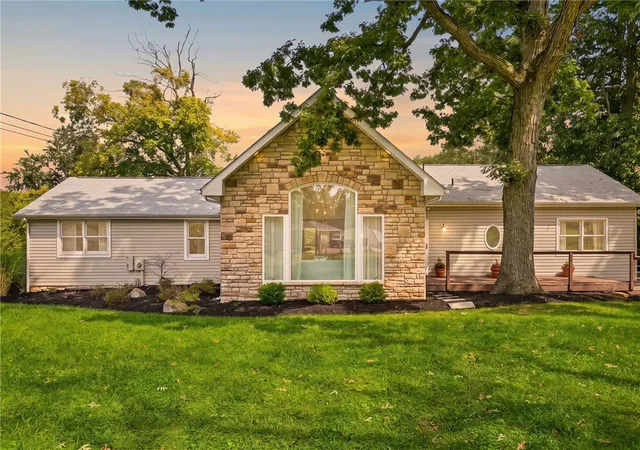 Photo 2 of Single family home for sale at 40 Everly Ln, North Fayette, PA 15126 | MLS# 1773749 | Listing updated on 2026-09-12