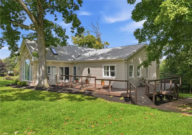 Photo 3 of Single family home for sale at 40 Everly Ln, North Fayette, PA 15126 | MLS# 1773749 | Listing updated on 2026-09-12