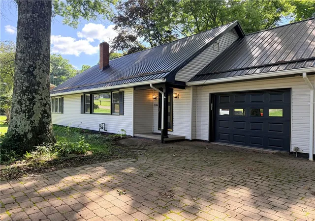 Photo 2 of Single family home for sale at 326 Frazier Dr, Neshannock Twp, PA 16105 | MLS# 1774157 | Listing updated on 2026-09-12
