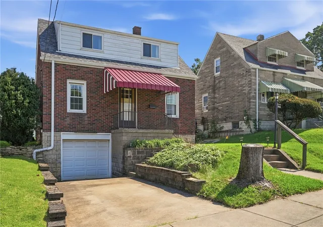 Photo 3 of Single family home for sale at 706 Chatsworth Ave, Avalon, PA 15202 | MLS# 1773900 | Listing updated on 2026-10-29