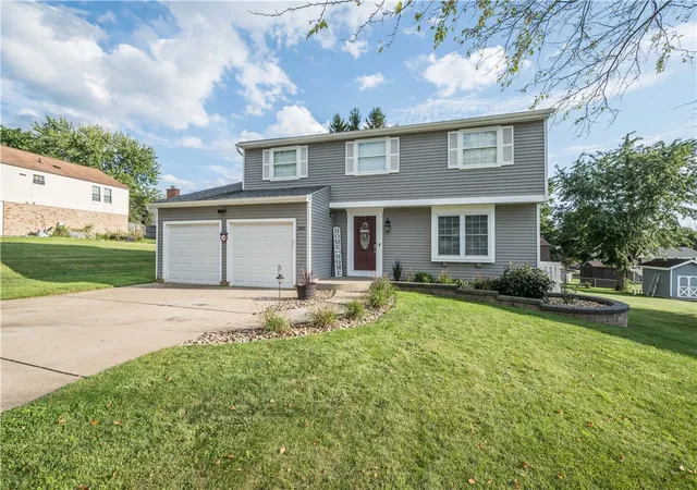 Photo 2 of Single family home for sale at 380 Celestial Dr, Economy, PA 15042 | MLS# 1773496 | Listing updated on 2026-09-14