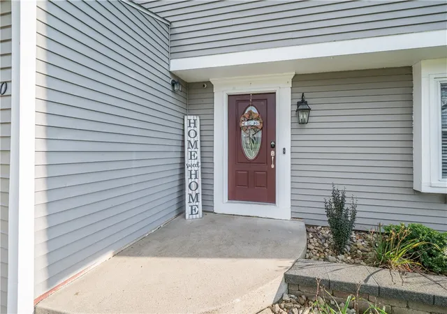 Photo 3 of Single family home for sale at 380 Celestial Dr, Economy, PA 15042 | MLS# 1773496 | Listing updated on 2026-09-14