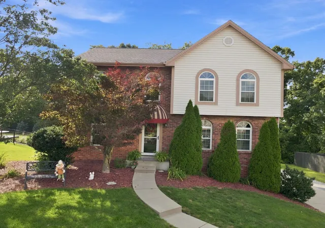 Photo 1 of Single family home for sale at 305 Farmcrest, North Fayette, PA 15071 | MLS# 1774161 | Listing updated on 2026-09-15