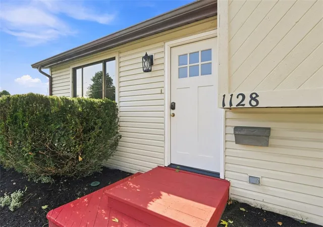 Photo 3 of Single family home for sale at 1128 1st Avenue, Coraopolis, PA 15108 | MLS# 1774163 | Listing updated on 2026-09-17