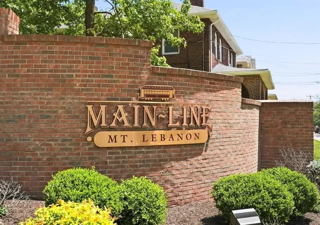Photo 2 of Townhouse for sale at 237 Merion Dr, Mt Lebanon, PA 15228 | MLS# 1773876 | Listing updated on 2026-10-04