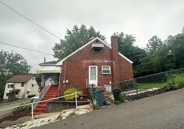 Photo 3 of Single family home for sale at 2618 Fayette St, Mc Keesport, PA 15132 | MLS# 1774174 | Listing updated on 2026-09-11