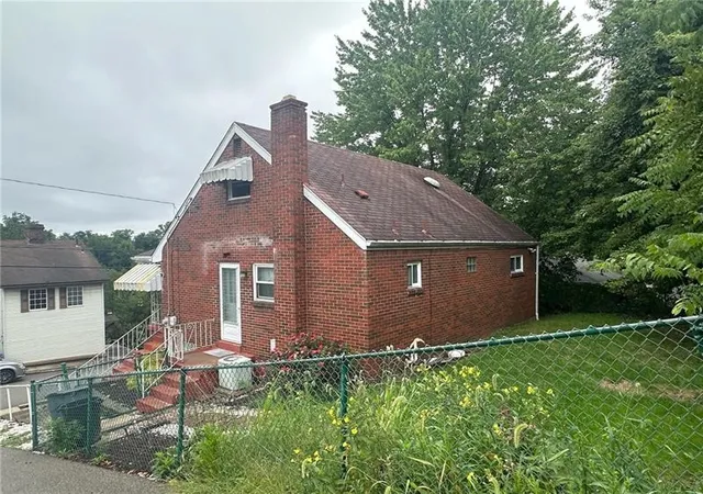 Photo 3 of Single family home for sale at 2618 Fayette St, Mc Keesport, PA 15132 | MLS# 1774174 | Listing updated on 2026-09-11