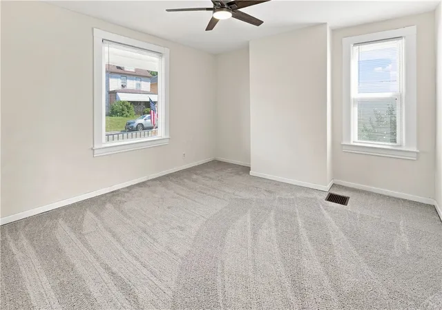 Photo 3 of Single family home for sale at 906 Summit St, Mc Keesport, PA 15132 | MLS# 1773724 | Listing updated on 2026-09-13