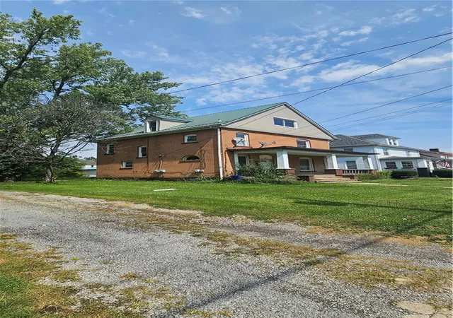 Photo 32 of Multi family home for sale at 425 E Garfield Ave, New Castle, PA 16105 | MLS# 1774058 | Listing updated on 2026-09-14