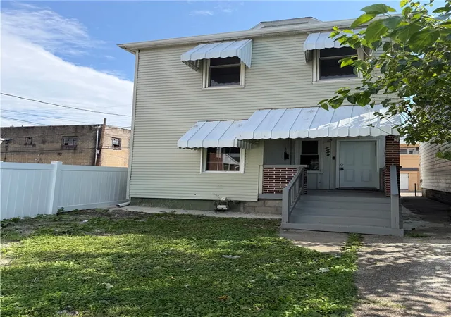 Single family home for sale at 1508 4th Avenue, Arnold, PA 15068 | MLS# 1773992