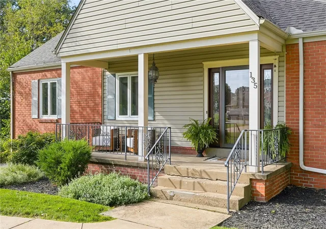 Photo 3 of Sale Pending at 135 Derwent Dr, Ross Twp, PA 15237 | MLS# 1774069 | Listing updated on 2026-10-20