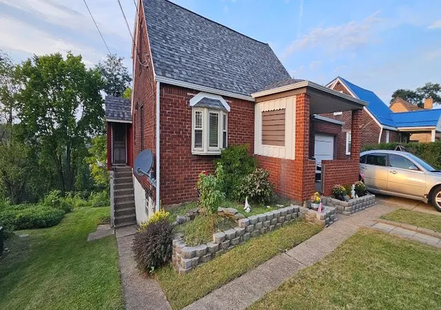 Photo 2 of Single family home for sale at 1918 Vermont Ave, West Mifflin, PA 15122 | MLS# 1774052 | Listing updated on 2026-09-16