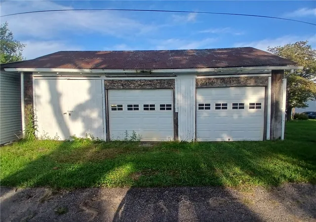 Photo 3 of Single family home for sale at 502 Woodward Ave, Apollo Boro, PA 15613 | MLS# 1774194 | Listing updated on 2026-09-12