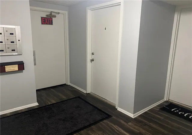 Photo 3 of Condo for sale at 957 Wood Holw #D, Cranberry Twp, PA 16066 | MLS# 1774110 | Listing updated on 2026-09-16