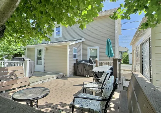 Photo 2 of Single family home for sale at 152 N Haft St, Houston, PA 15342 | MLS# 1774197 | Listing updated on 2026-09-11
