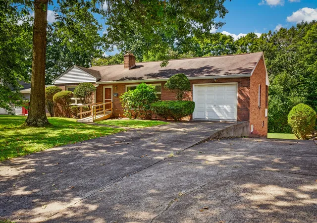 Photo 2 of Single family home for sale at 109 Marlboro Dr, New Kensington, PA 15068 | MLS# 1774201 | Listing updated on 2026-09-12