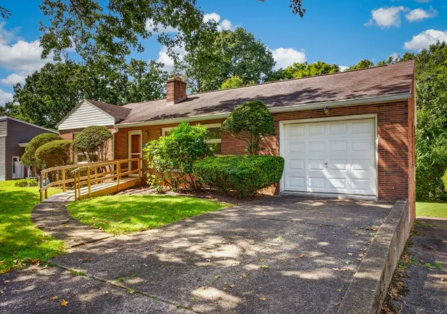 Photo 3 of Single family home for sale at 109 Marlboro Dr, New Kensington, PA 15068 | MLS# 1774201 | Listing updated on 2026-09-12