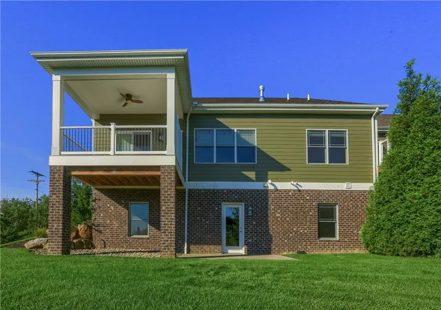 Photo 3 of Townhouse for sale at 232 Swinderman Rd, Pine Twp, PA 15090 | MLS# 1773672 | Listing updated on 2026-09-12