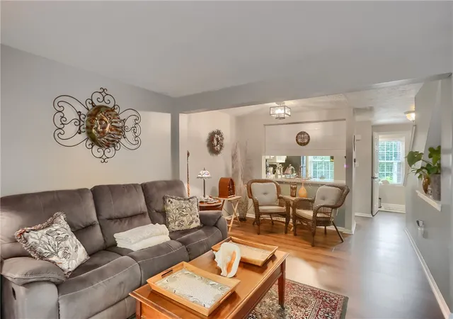 Photo 2 of Townhouse for sale at 29 Meanor St, Findlay Twp, PA 15126 | MLS# 1774199 | Listing updated on 2026-10-10
