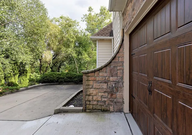 Photo 3 of Single family home for sale at 102 Brickbarn Ct, North Fayette, PA 15071 | MLS# 1774202 | Listing updated on 2026-10-04