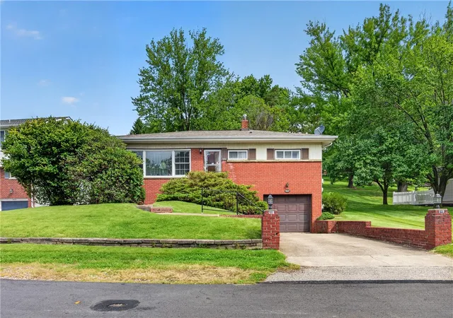 Single family home for sale at 857 Pleasant Hills Dr, South Strabane, PA 15301 | MLS# 1774204